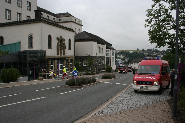 ZOOM (600 x 400)
