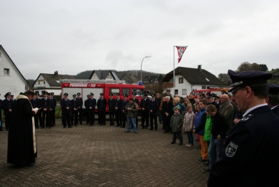 ZOOM (800 x 533)
2013_Grevenstein_neusFahrzeug_14.jpg
216.52 KB