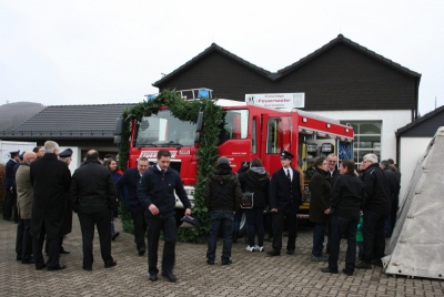 ZOOM (800 x 533)
2013_Grevenstein_neusFahrzeug_20.jpg
261.95 KB