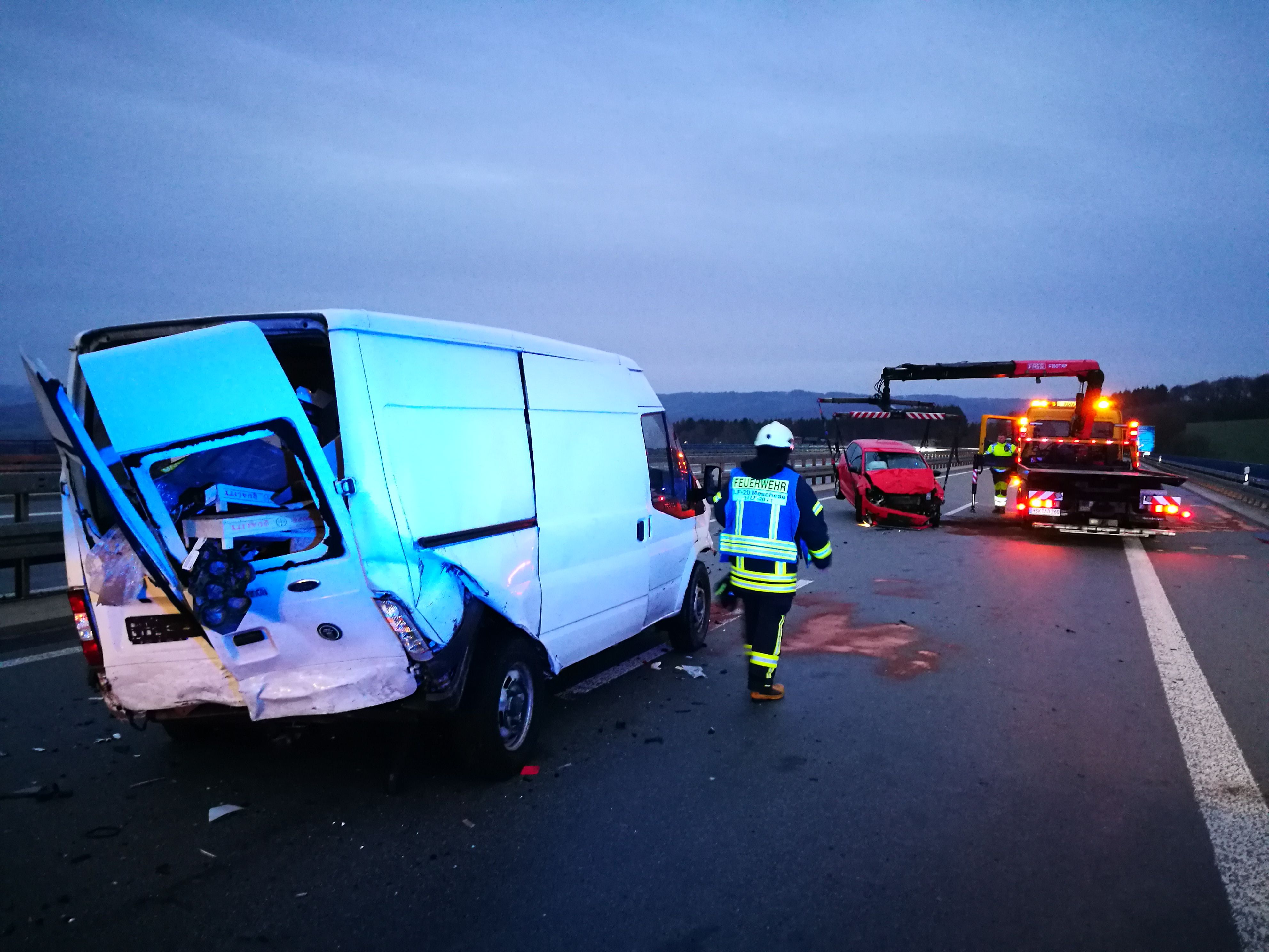 Stadt_Einsatzberichte_2019/Verkehrsunfall_BAB46.jpg Stadt_Einsatzberichte_2019/Verkehrsunfall_BAB46.jpg