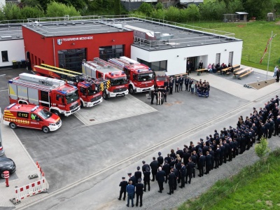 Neues Feuerwehrhaus und neue Fahrzeuge