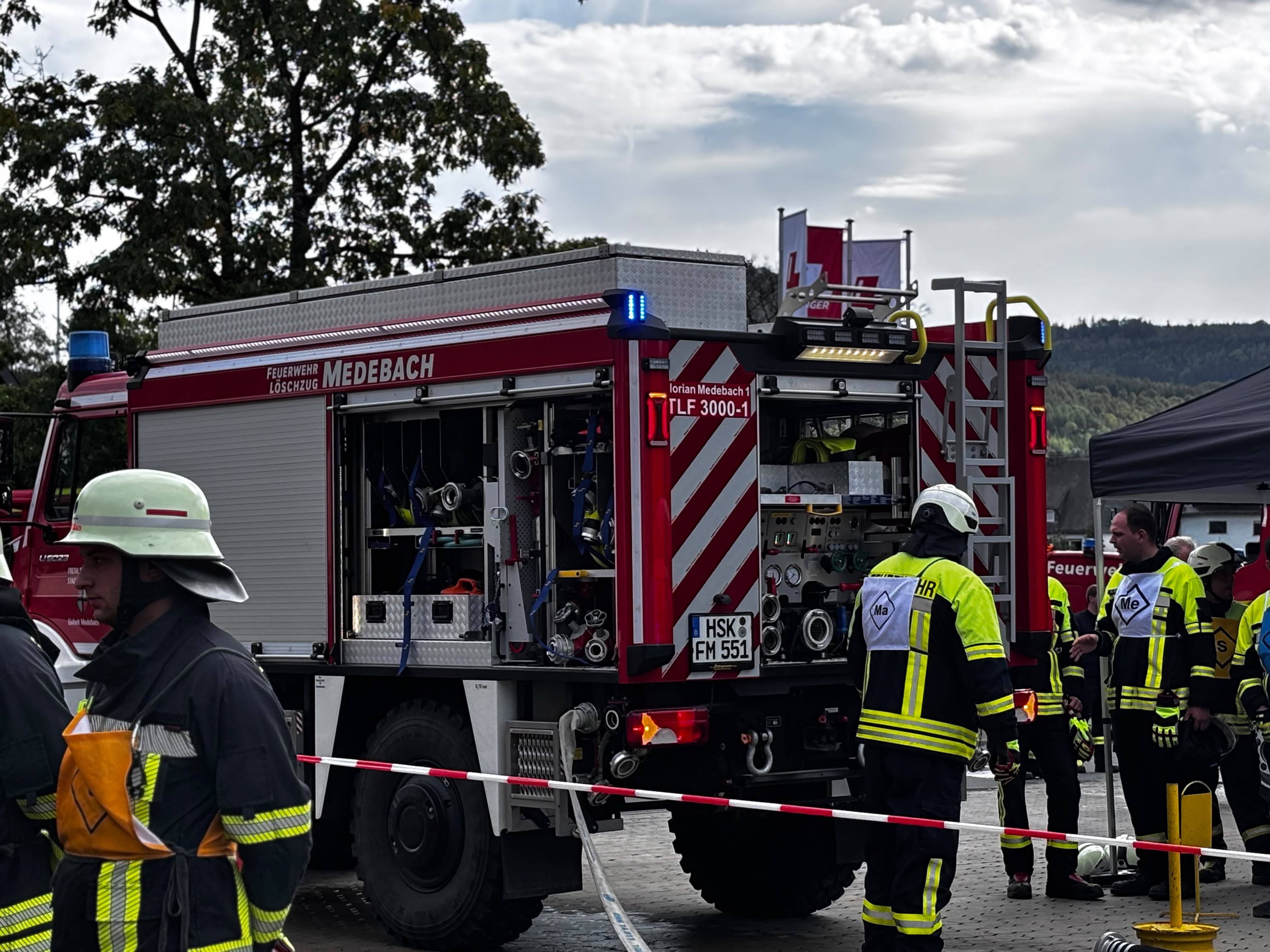 Einheiten bereiten sich auf die �bung L�schangriff vor