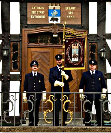 eversberg/03-Standarte-neu_Kopie.jpg eversberg/03-Standarte-neu_Kopie.jpg