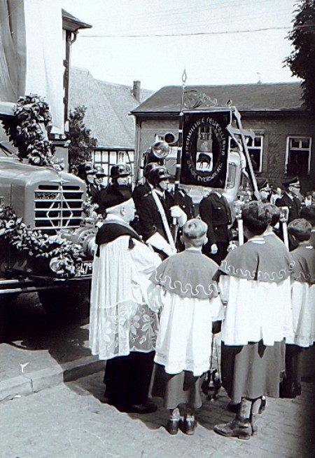 eversberg/Standartenweihe_1956.jpg eversberg/Standartenweihe_1956.jpg