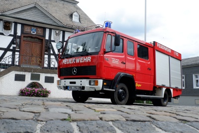 LF-10 vor dem Historischen Rathaus zu Eversberg in 2019