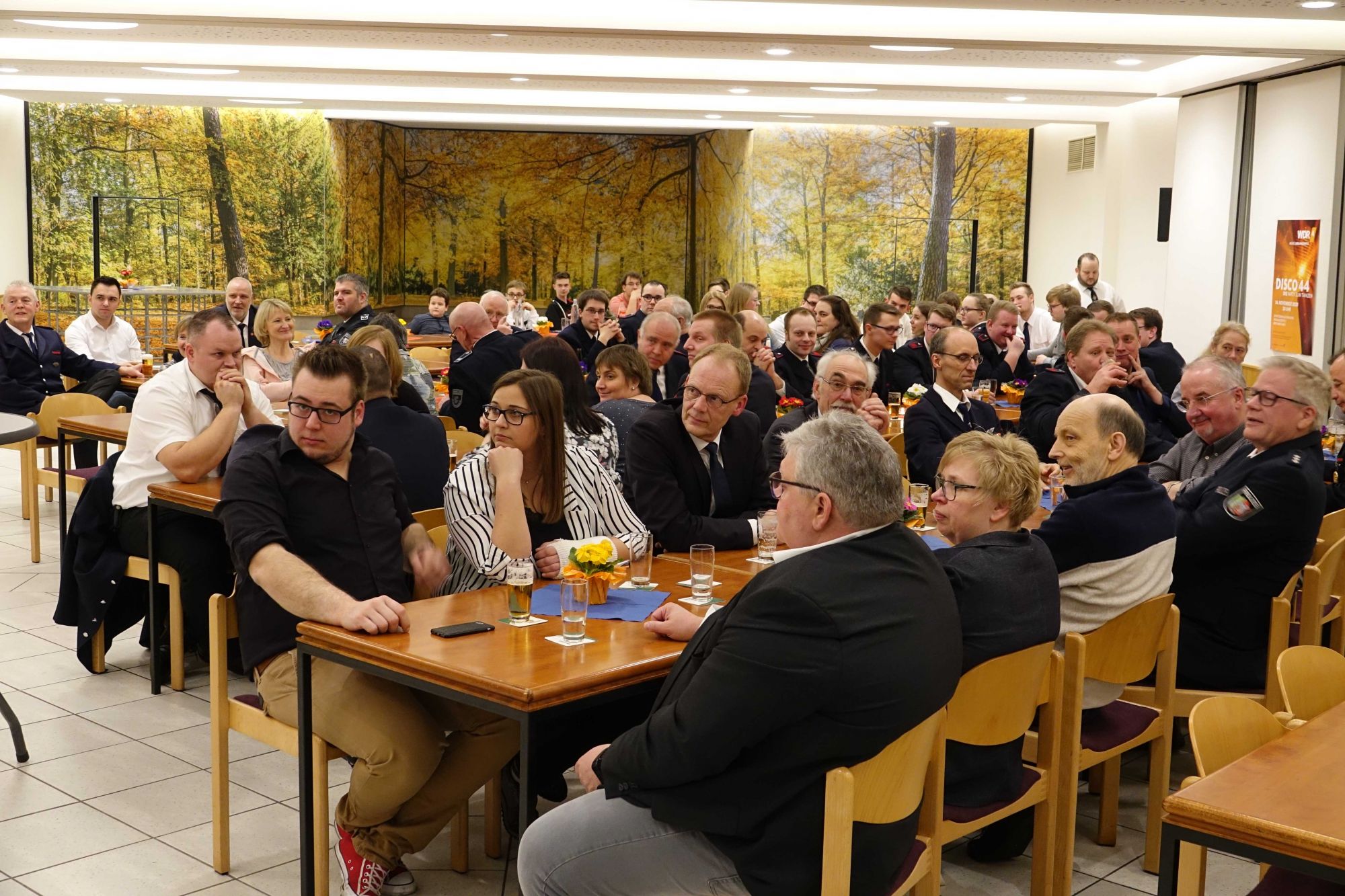 Blick in den Saal Blick in den Saal