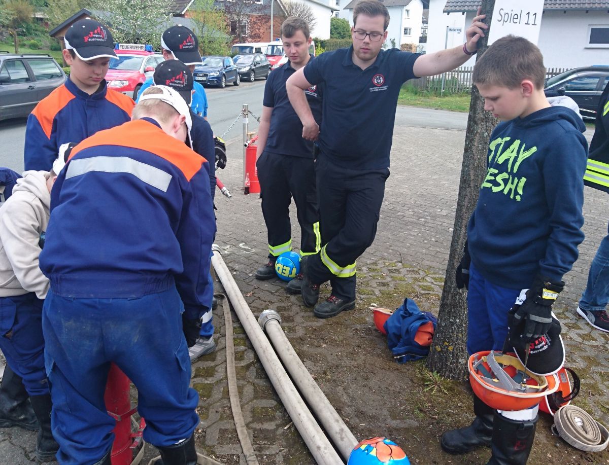 jf_eversberg-wehrstapel/2017-05-13-KFWT115.jpg jf_eversberg-wehrstapel/2017-05-13-KFWT115.jpg