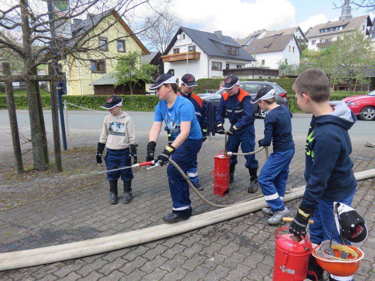 jf_eversberg-wehrstapel/2017-05-13-KFWT125.jpg jf_eversberg-wehrstapel/2017-05-13-KFWT125.jpg