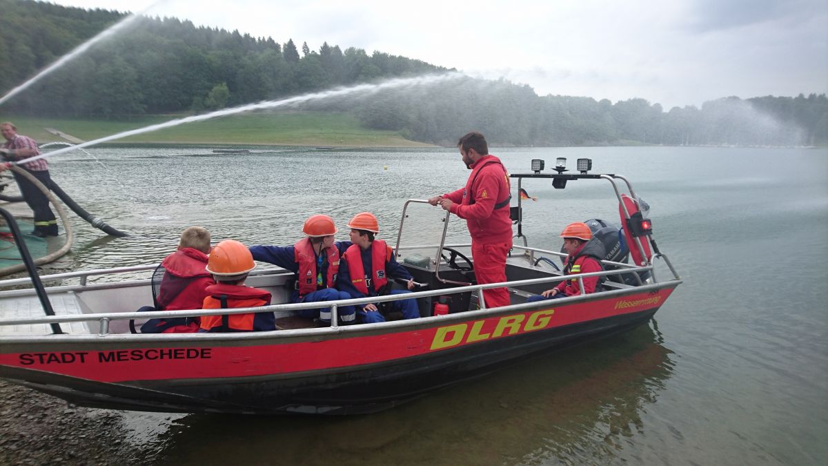 jf_eversberg-wehrstapel/2017-06-12-DLRG110.jpg jf_eversberg-wehrstapel/2017-06-12-DLRG110.jpg