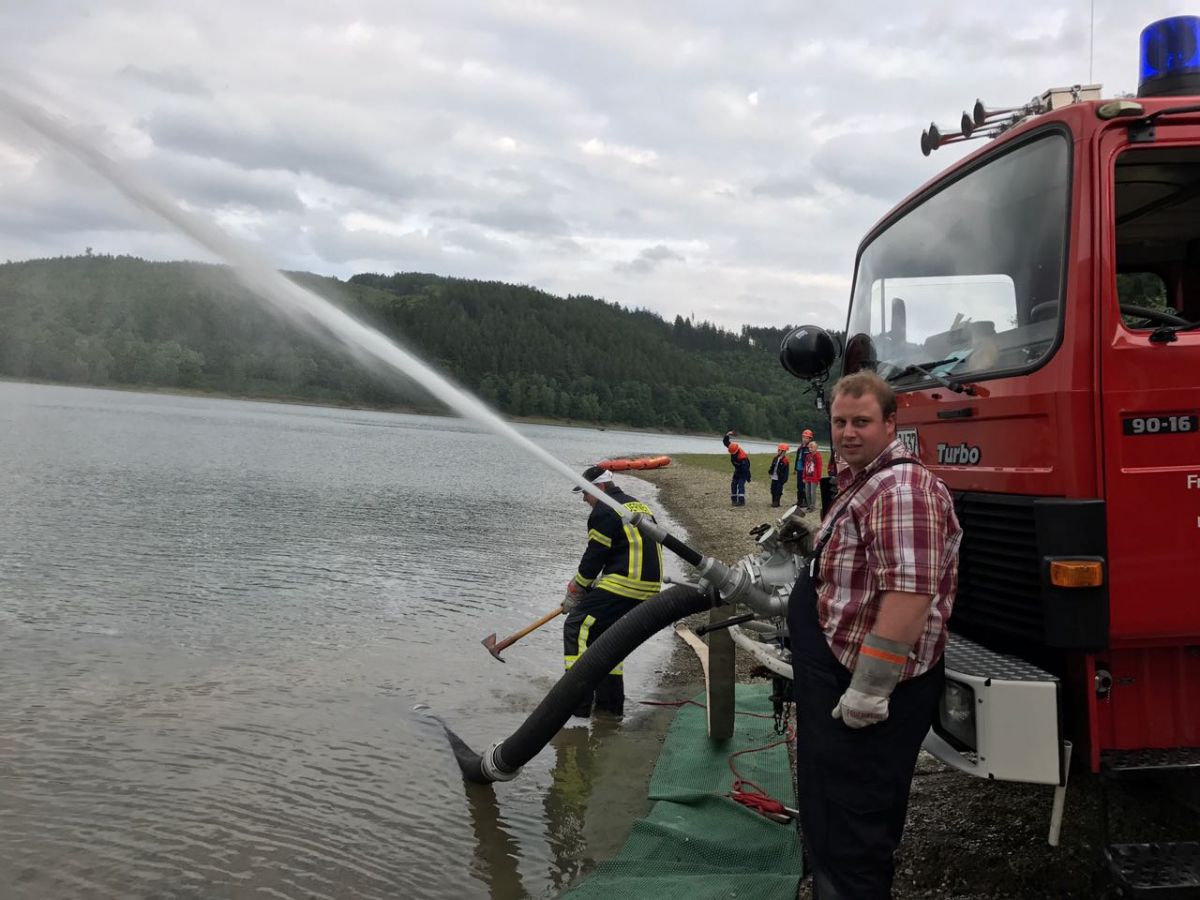 jf_eversberg-wehrstapel/2017-06-12-DLRG114.jpg jf_eversberg-wehrstapel/2017-06-12-DLRG114.jpg