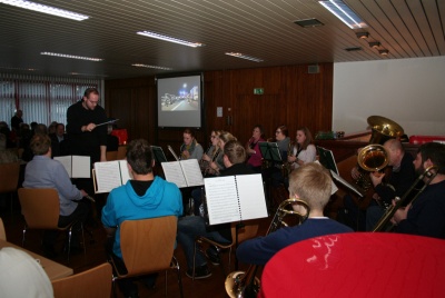ZOOM (800 x 533)
2013_Adventsfeier_Ehrenabteilung_07.jpg
271.47 KB