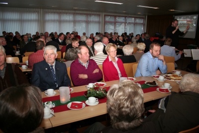 ZOOM (800 x 533)
2013_Adventsfeier_Ehrenabteilung_09.jpg
294 KB