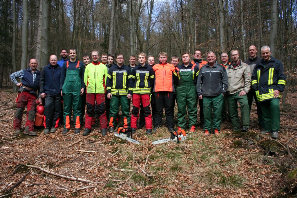 stadt_2015_ausbildung/2015_Motorsaege.jpg stadt_2015_ausbildung/2015_Motorsaege.jpg
