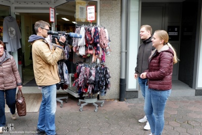 ZOOM (1200 x 802)
2017_Dienstausweis_WDR-Dreh_001.jpg
547.43 KB
