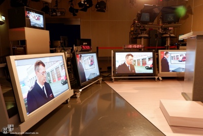 ZOOM (1200 x 802)
2017_Dienstausweis_WDR-Dreh_027.jpg
416.43 KB