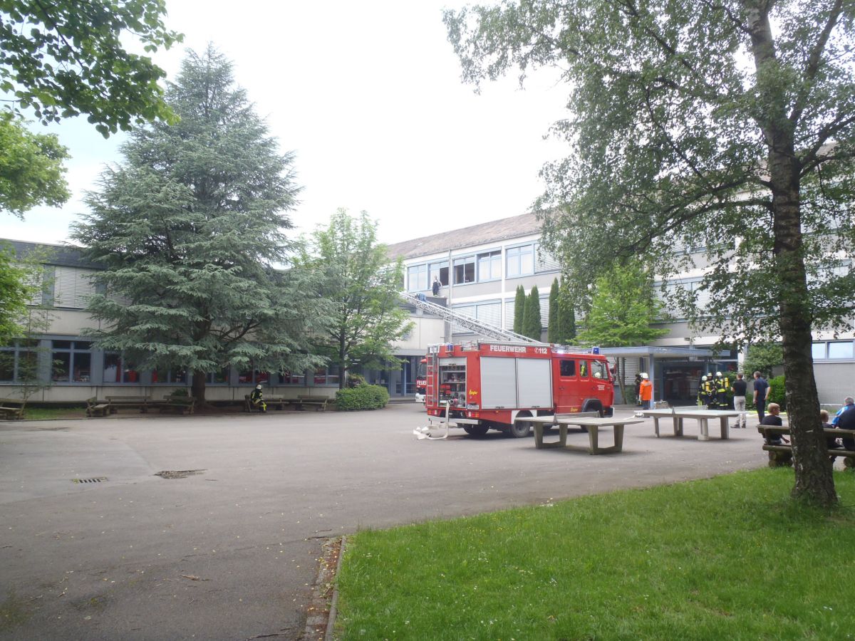 stadt_aktivitaeten_2016/2016-06-04_bung_Kloster_1.jpg stadt_aktivitaeten_2016/2016-06-04_bung_Kloster_1.jpg