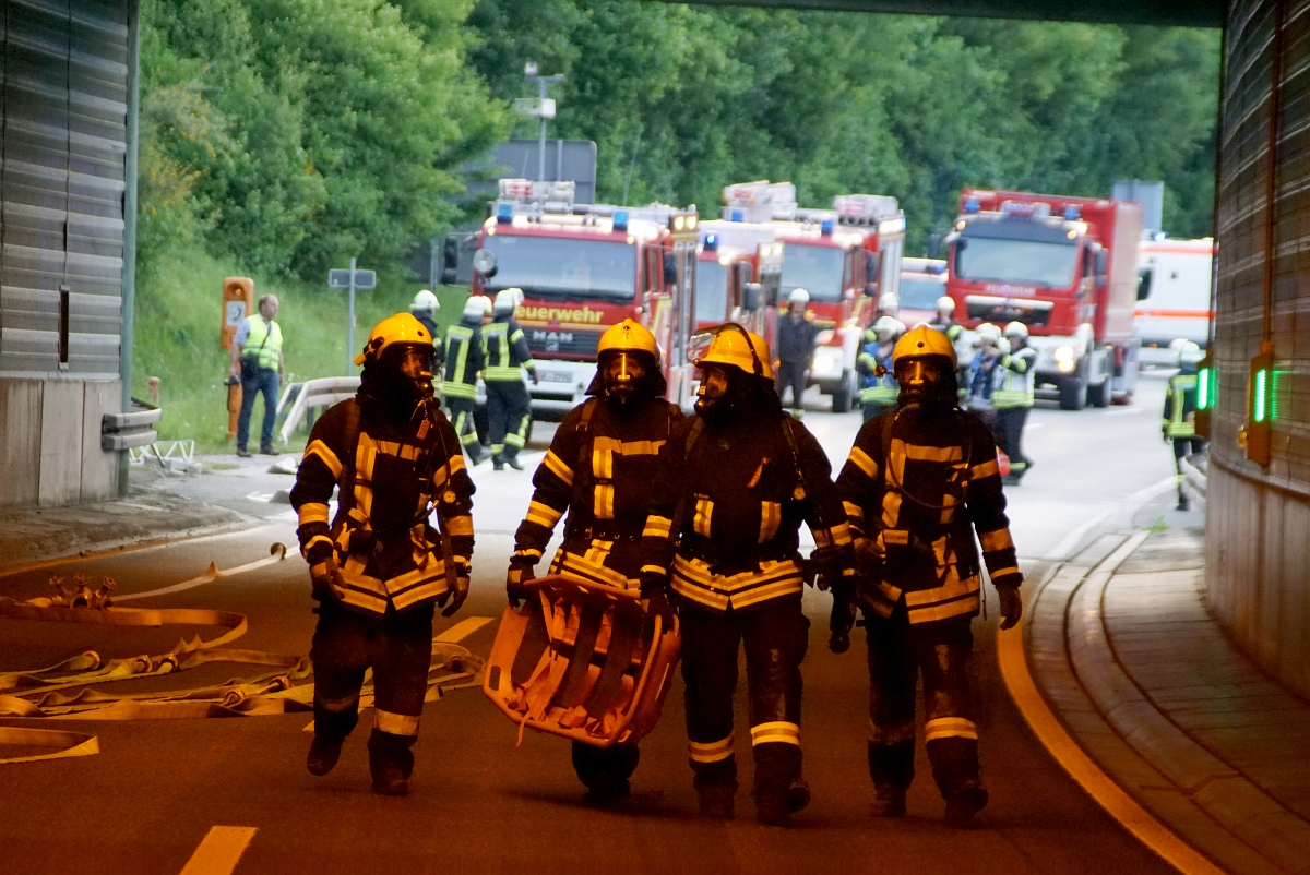 Zur Menschenrettung vor Zur Menschenrettung vor