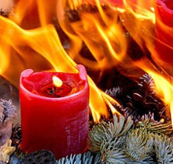 Brennender Adventskranz