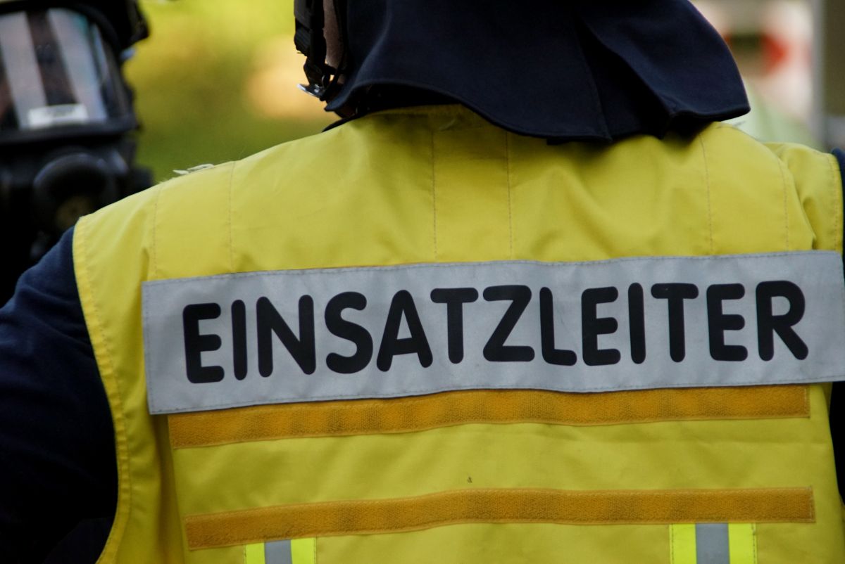 stadt_einsaetze_2018/00001-Symbolb_Einsatzleitung_001.jpg stadt_einsaetze_2018/00001-Symbolb_Einsatzleitung_001.jpg
